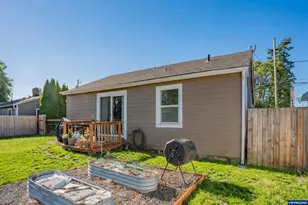 667 W Rose St, Lebanon, OR 97355 - Photo 24