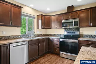 1978 Lyon St SW, Albany, OR 97322 - Photo 6