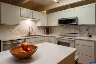 2825 NW Greeley Ave, Corvallis, OR 97330 - Photo 14