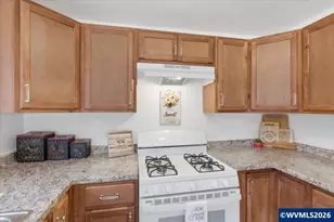 2320 Cedar St, Sweet Home, OR 97386 - Photo 16