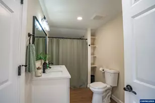 705 Tangent St, Lebanon, OR 97355 - Photo 20