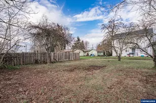 705 Tangent St, Lebanon, OR 97355 - Photo 30