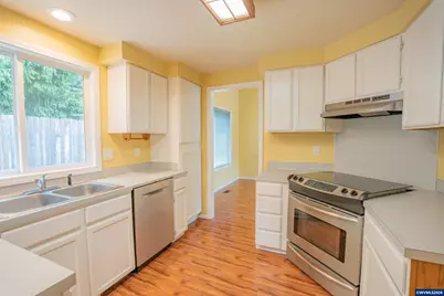 1213 NE Conroy Pl, Corvallis, OR 97330 - Photo 6