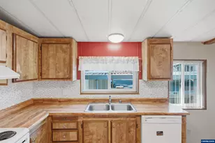 277 NE Conifer #88 Bl, Corvallis, OR 97330 - Photo 16