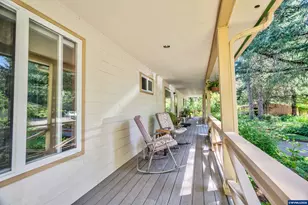 1628 SW Clay St, Dallas, OR 97338 - Photo 4