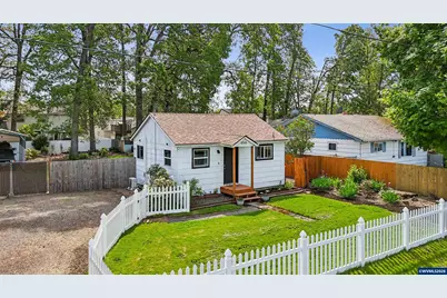 4586 Reimann St NE, Salem, OR 97305 - Photo 2