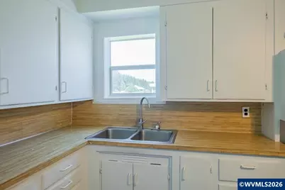 30832 Waterloo Rd, Lebanon, OR 97355 - Photo 16