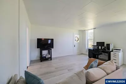 30832 Waterloo Rd, Lebanon, OR 97355 - Photo 8
