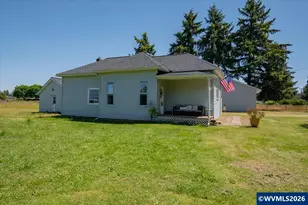 30832 Waterloo Rd, Lebanon, OR 97355 - Photo 1