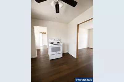 1649 Elm St, Sweet Home, OR 97386 - Photo 4