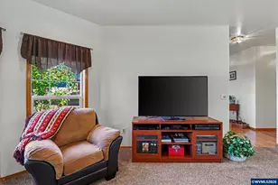 1795 Sunburst Terrace NW, Salem, OR 97304 - Photo 12