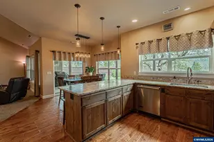 217 White Oak Way, Shady Cove, OR 97539 - Photo 10