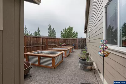 217 White Oak Wy, Shady Cove, OR 97539 - Photo 28