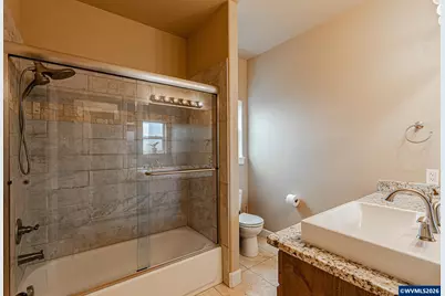 217 White Oak Wy, Shady Cove, OR 97539 - Photo 20