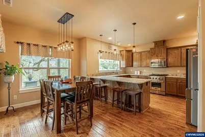 217 White Oak Wy, Shady Cove, OR 97539 - Photo 8