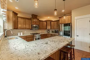 217 White Oak Way, Shady Cove, OR 97539 - Photo 8