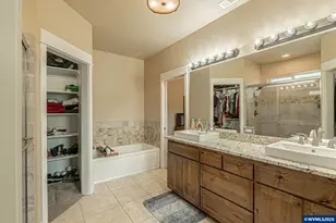 217 White Oak Way, Shady Cove, OR 97539 - Photo 12