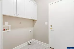 1857 Webster Dr SE, Salem, OR 97302 - Photo 32