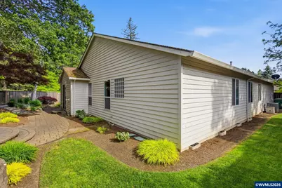 1857 Webster Dr SE, Salem, OR 97302 - Photo 36