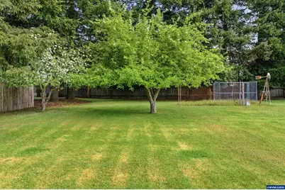 837 SW River Dr, Dallas, OR 97933 - Photo 38