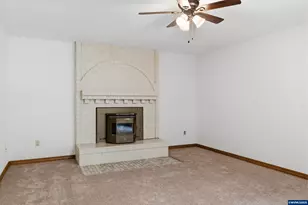 837 SW River Dr, Dallas, OR 97933 - Photo 16