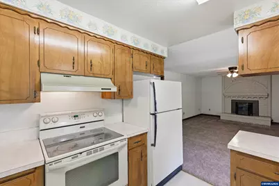837 SW River Dr, Dallas, OR 97933 - Photo 14