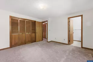 837 SW River Dr, Dallas, OR 97933 - Photo 26