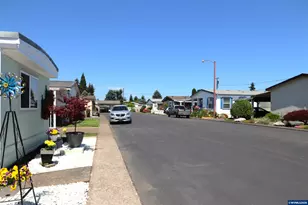 5521 43rd Ave NE, Salem, OR 97305 - Photo 26