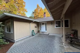 7030 SW Deerhaven Dr, Corvallis, OR 97333 - Photo 2
