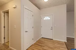 3127 S 12th St, Lebanon, OR 97355 - Photo 6