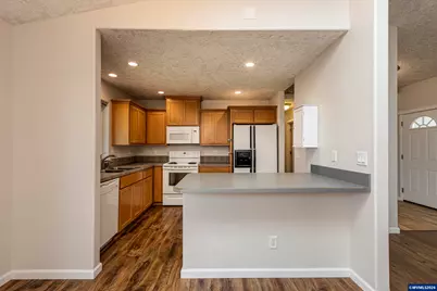 3127 S 12th St, Lebanon, OR 97355 - Photo 12