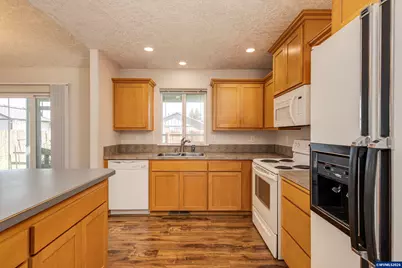 3127 S 12th St, Lebanon, OR 97355 - Photo 14