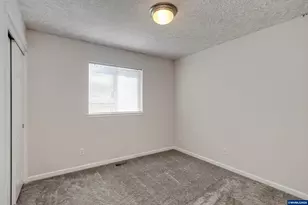 3127 S 12th St, Lebanon, OR 97355 - Photo 18