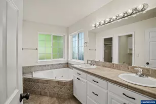 812 SW 8th St, Sublimity, OR 97385 - Photo 28