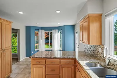 812 SW 8th St, Sublimity, OR 97385 - Photo 22