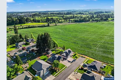 812 SW 8th St, Sublimity, OR 97385 - Photo 4