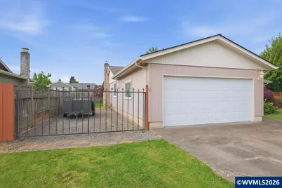 4814 Schaefer Ct NE, Salem, OR 97305 - Photo 4