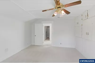 27536 Pearl St, Brownsville, OR 97327 - Photo 32