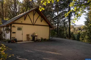 24680 N Santiam Hwy SE, Lyons, OR 97358 - Photo 46
