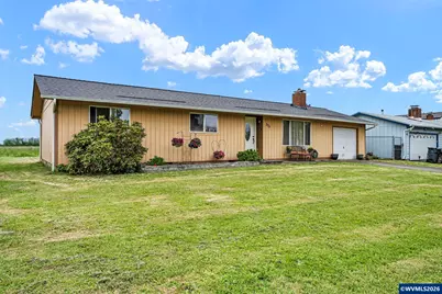 375 Park Ln, Harrisburg, OR 97446 - Photo 2