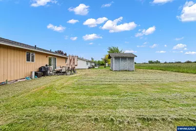 375 Park Ln, Harrisburg, OR 97446 - Photo 24