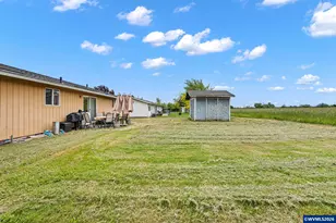 375 Park Ln, Harrisburg, OR 97446 - Photo 24