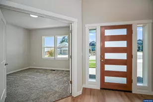 739 Emily Grace Ln SE, Salem, OR 97306 - Photo 6
