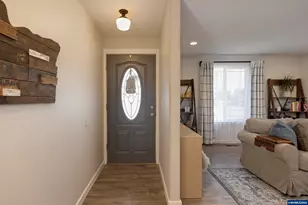 4602 Settlers Dr NE, Salem, OR 97305 - Photo 4