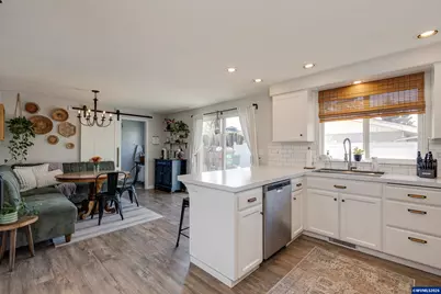 4602 Settlers Dr NE, Salem, OR 97305 - Photo 8