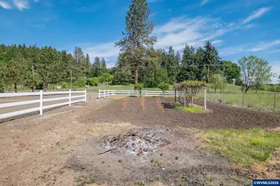38225 Mount Hope Dr, Lebanon, OR 97355 - Photo 32