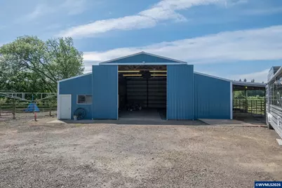 38225 Mount Hope Dr, Lebanon, OR 97355 - Photo 2