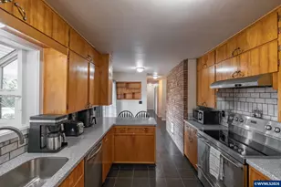 38225 Mt Hope Dr, Lebanon, OR 97355 - Photo 10