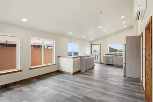 430 NW 5th St, Newport, OR 97365 - Photo 10