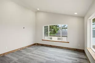 430 NW 5th St, Newport, OR 97365 - Photo 12